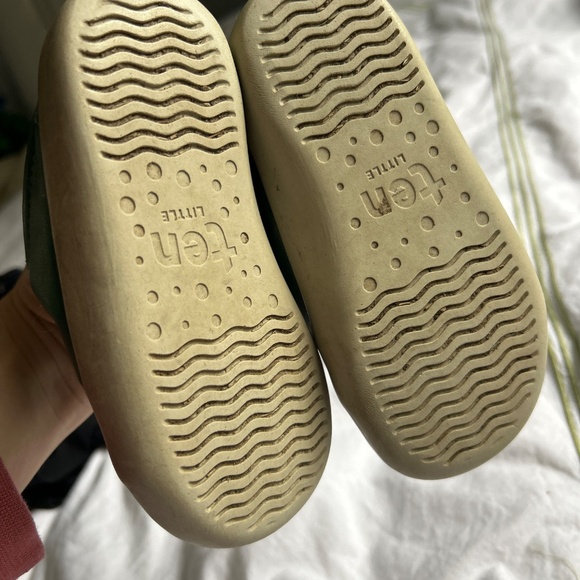 Ten Little Shoe Bundle, sizes 7.5, 8.5, 9, 9.5 - Picture 7 of 8